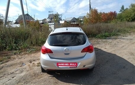 Opel Astra J, 2011 год, 600 000 рублей, 5 фотография