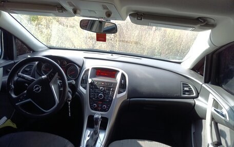Opel Astra J, 2011 год, 600 000 рублей, 8 фотография