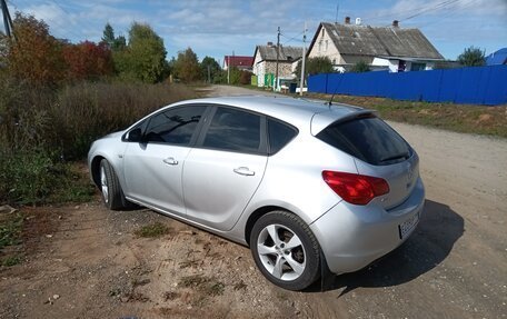 Opel Astra J, 2011 год, 600 000 рублей, 7 фотография