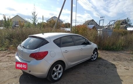 Opel Astra J, 2011 год, 600 000 рублей, 6 фотография
