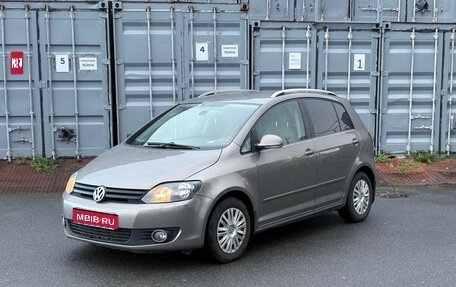 Volkswagen Golf Plus II, 2012 год, 649 000 рублей, 1 фотография