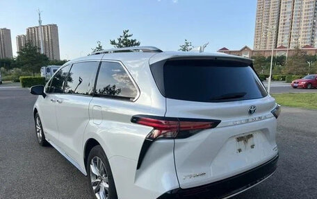 Toyota Sienna, 2021 год, 3 000 500 рублей, 4 фотография