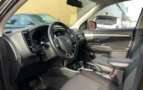 Mitsubishi Outlander III рестайлинг 3, 2018 год, 1 749 000 рублей, 6 фотография