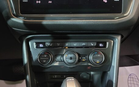 Volkswagen Tiguan II, 2017 год, 3 099 100 рублей, 13 фотография