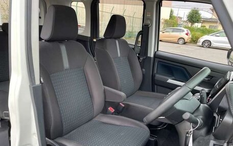Toyota Roomy I, 2021 год, 1 180 001 рублей, 14 фотография