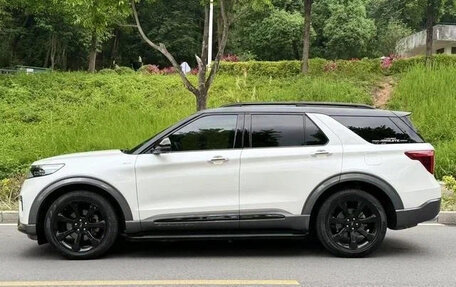 Ford Explorer VI, 2021 год, 2 700 500 рублей, 3 фотография