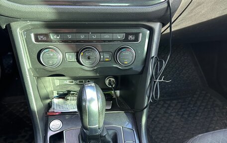 Volkswagen Tiguan II, 2017 год, 2 230 000 рублей, 10 фотография
