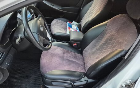 Hyundai Solaris II рестайлинг, 2015 год, 1 050 000 рублей, 5 фотография