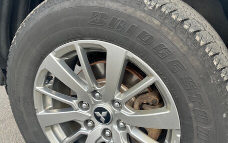 Mitsubishi Pajero Sport III рестайлинг, 2018 год, 2 450 000 рублей, 14 фотография