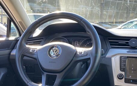 Volkswagen Passat B8 рестайлинг, 2016 год, 1 650 000 рублей, 4 фотография