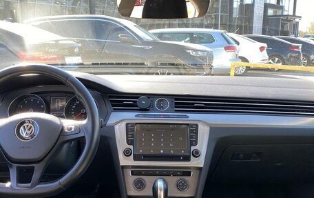 Volkswagen Passat B8 рестайлинг, 2016 год, 1 650 000 рублей, 3 фотография