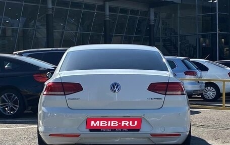 Volkswagen Passat B8 рестайлинг, 2016 год, 1 650 000 рублей, 12 фотография