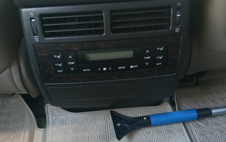 Toyota Land Cruiser 200, 2010 год, 3 500 000 рублей, 6 фотография