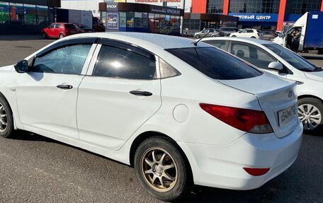 Hyundai Solaris II рестайлинг, 2013 год, 405 000 рублей, 2 фотография