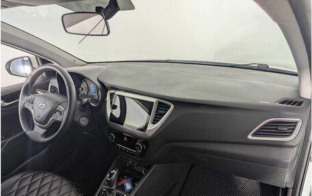 Hyundai Solaris II рестайлинг, 2017 год, 989 000 рублей, 13 фотография