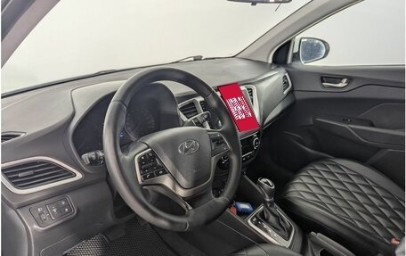 Hyundai Solaris II рестайлинг, 2017 год, 989 000 рублей, 11 фотография