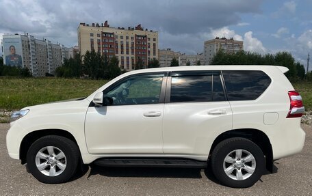 Toyota Land Cruiser Prado 150 рестайлинг 2, 2014 год, 3 400 000 рублей, 11 фотография