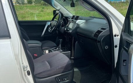 Toyota Land Cruiser Prado 150 рестайлинг 2, 2014 год, 3 400 000 рублей, 9 фотография
