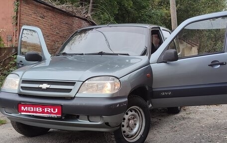 Chevrolet Niva I рестайлинг, 2006 год, 337 000 рублей, 1 фотография