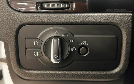 Volkswagen Touareg III, 2017 год, 3 967 000 рублей, 23 фотография