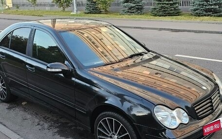 Mercedes-Benz C-Класс, 2006 год, 620 000 рублей, 1 фотография