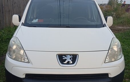Peugeot Partner II рестайлинг 2, 2011 год, 1 фотография