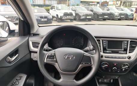 Hyundai Solaris II рестайлинг, 2019 год, 1 289 000 рублей, 10 фотография