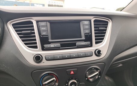 Hyundai Solaris II рестайлинг, 2019 год, 1 289 000 рублей, 22 фотография