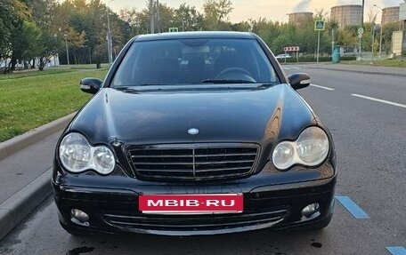 Mercedes-Benz C-Класс, 2006 год, 620 000 рублей, 3 фотография