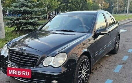 Mercedes-Benz C-Класс, 2006 год, 620 000 рублей, 5 фотография