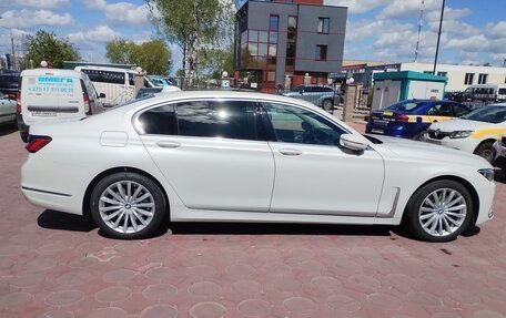 BMW 7 серия, 2019 год, 5 190 000 рублей, 4 фотография