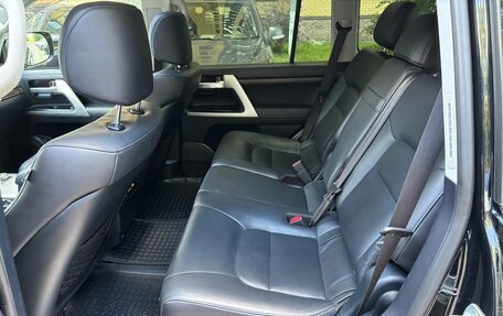 Toyota Land Cruiser 200, 2017 год, 5 900 000 рублей, 11 фотография