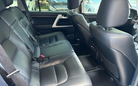 Toyota Land Cruiser 200, 2017 год, 5 900 000 рублей, 9 фотография