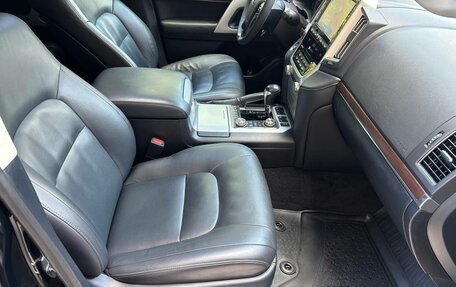 Toyota Land Cruiser 200, 2017 год, 5 900 000 рублей, 15 фотография
