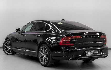 Volvo S90 II рестайлинг, 2020 год, 3 500 000 рублей, 7 фотография