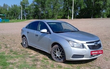 Chevrolet Cruze II, 2011 год, 610 000 рублей, 2 фотография