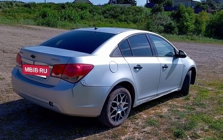 Chevrolet Cruze II, 2011 год, 610 000 рублей, 6 фотография