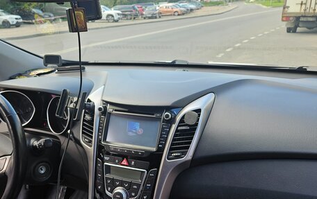 Hyundai i30 II рестайлинг, 2013 год, 990 000 рублей, 13 фотография