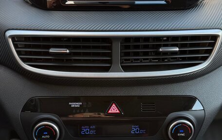 Hyundai Tucson III, 2018 год, 2 450 000 рублей, 10 фотография