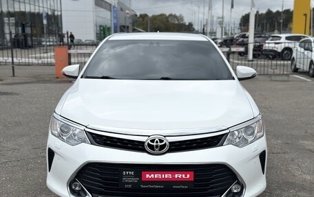 Toyota Camry, 2017 год, 2 320 000 рублей, 6 фотография