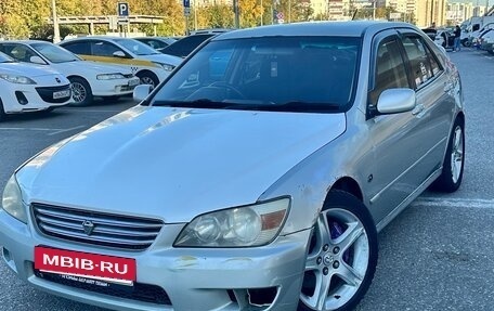 Toyota Altezza, 2000 год, 670 000 рублей, 2 фотография
