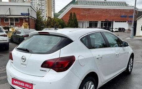 Opel Astra J, 2011 год, 700 000 рублей, 5 фотография