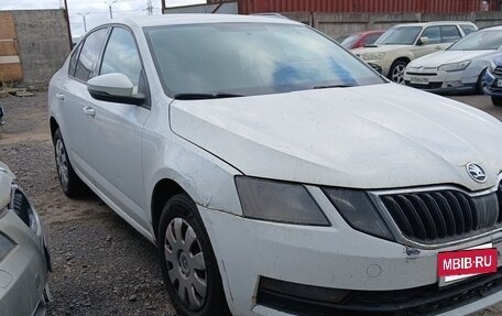Skoda Octavia, 2018 год, 900 000 рублей, 3 фотография