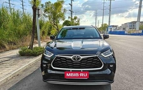 Toyota Highlander, 2022 год, 4 535 008 рублей, 2 фотография