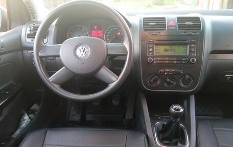 Volkswagen Golf V, 2004 год, 550 000 рублей, 10 фотография