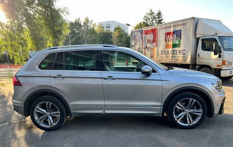 Volkswagen Tiguan II, 2019 год, 3 000 000 рублей, 4 фотография