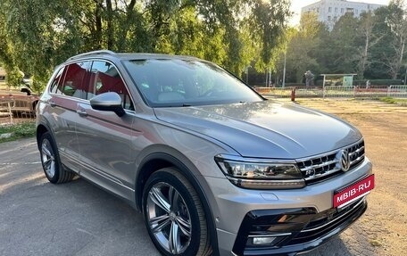 Volkswagen Tiguan II, 2019 год, 3 000 000 рублей, 3 фотография