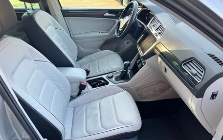 Volkswagen Tiguan II, 2019 год, 3 000 000 рублей, 14 фотография