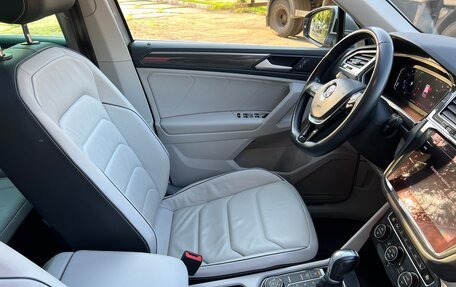Volkswagen Tiguan II, 2019 год, 3 000 000 рублей, 17 фотография