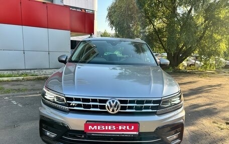 Volkswagen Tiguan II, 2019 год, 3 000 000 рублей, 2 фотография